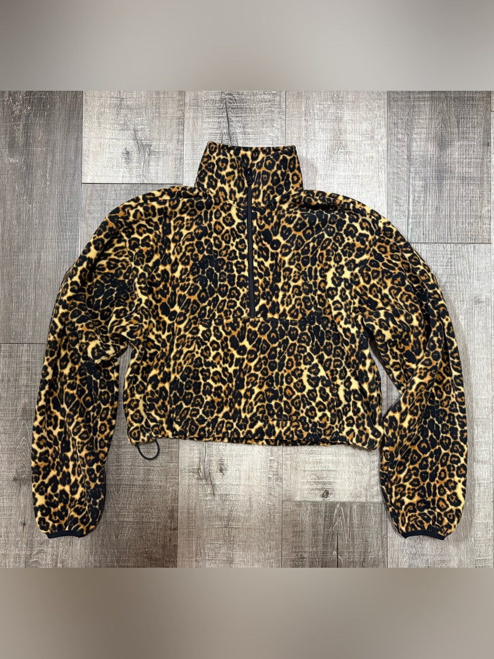 Aritzia TNA Leopard/Cheetah Print Fleece Crop Sweater